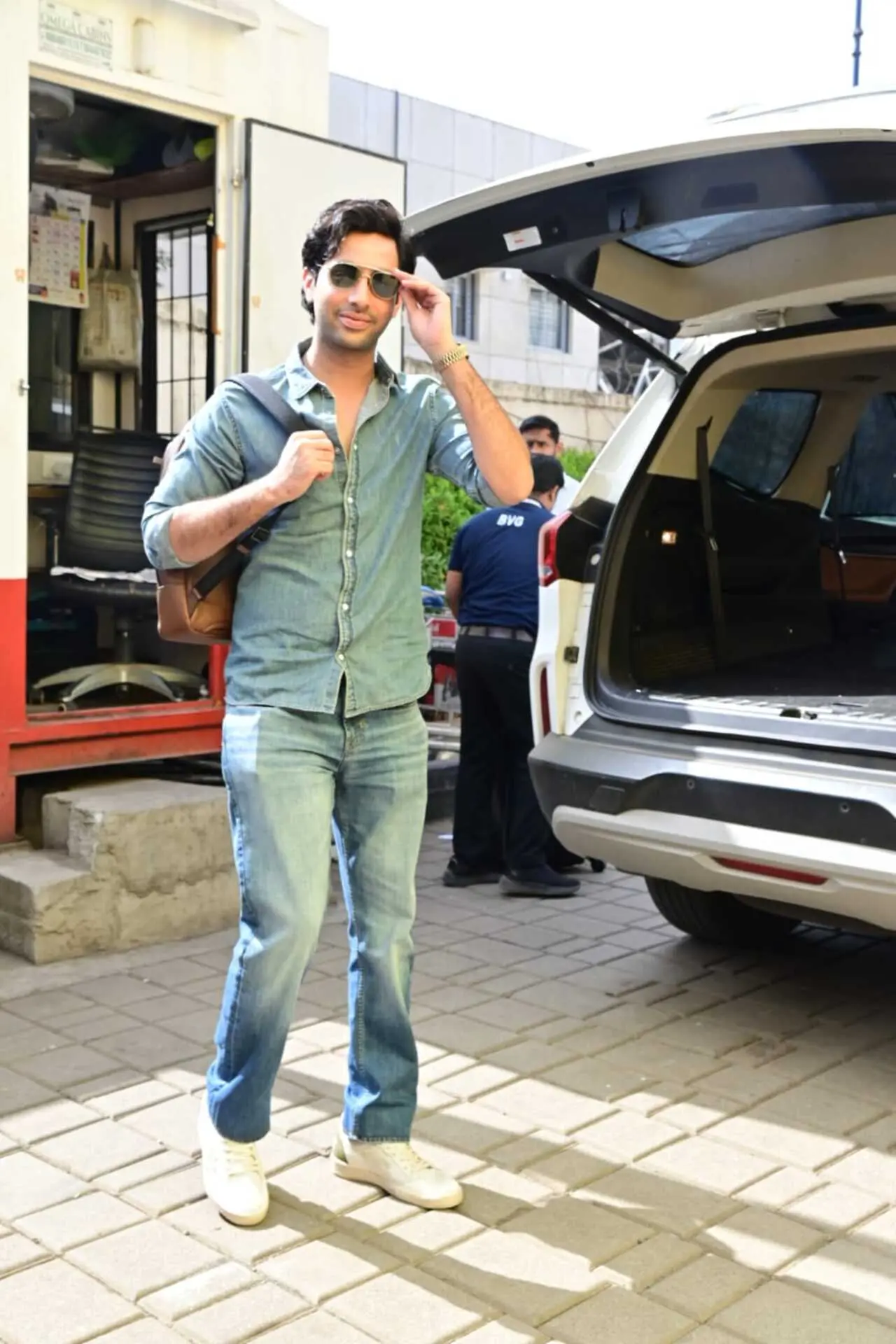 Agastya Nanda was also seen at the Kalina domestic airport as he headed for a flight.